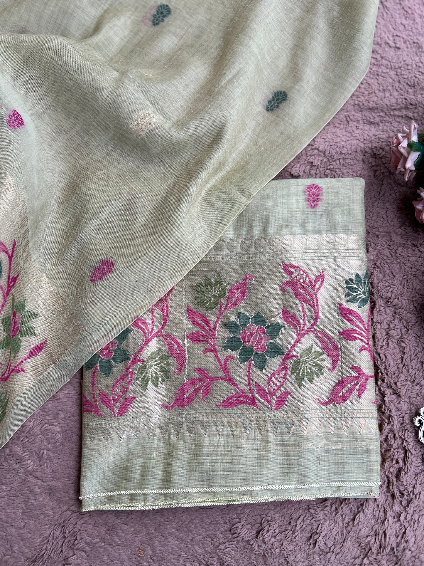 Heritage Jamdaani Weave Suit Set with Elegant Border Detailing