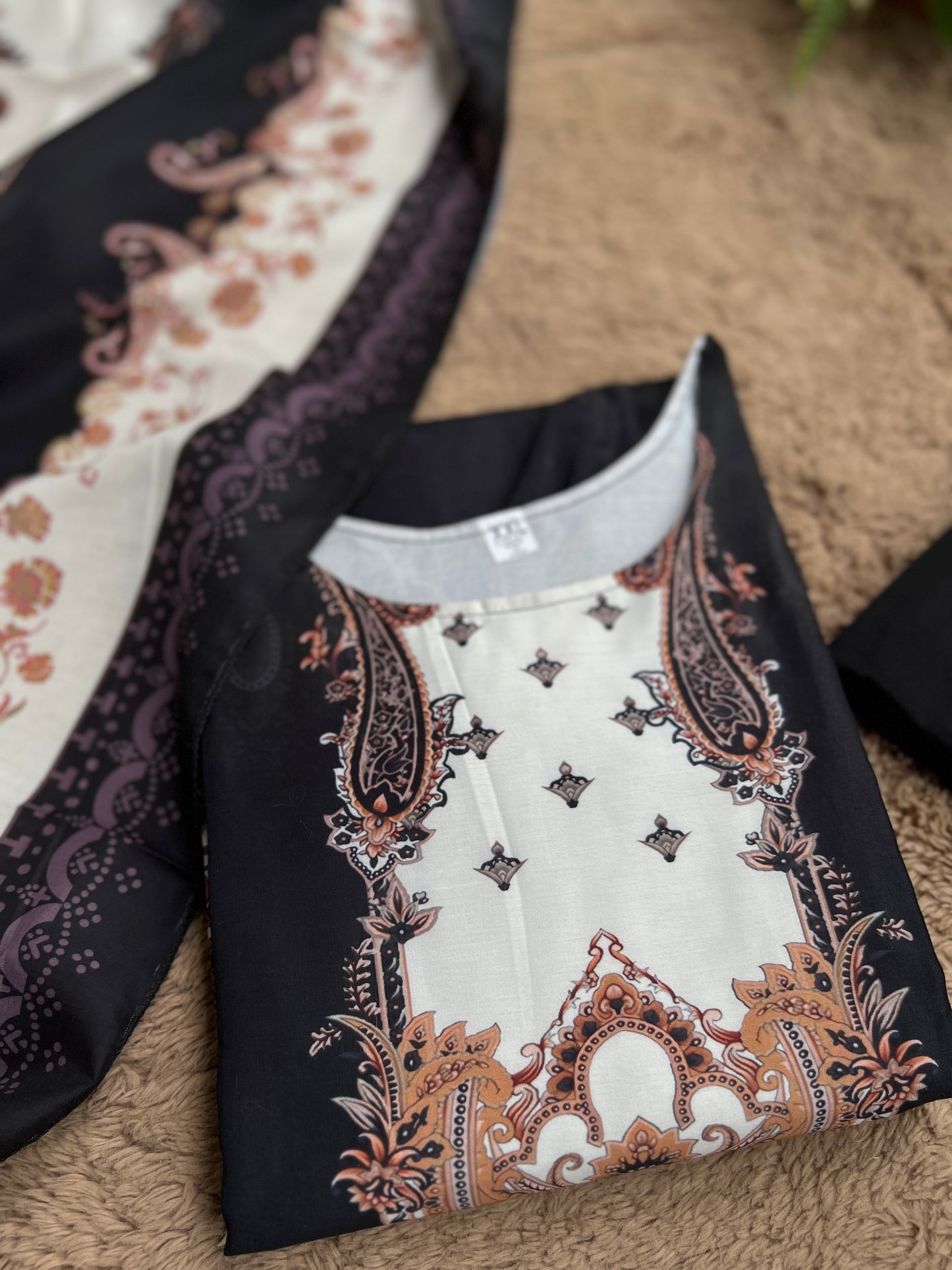 Black Karachi Print Maslin Suit with Dupatta – Timeless Ethnic Charm