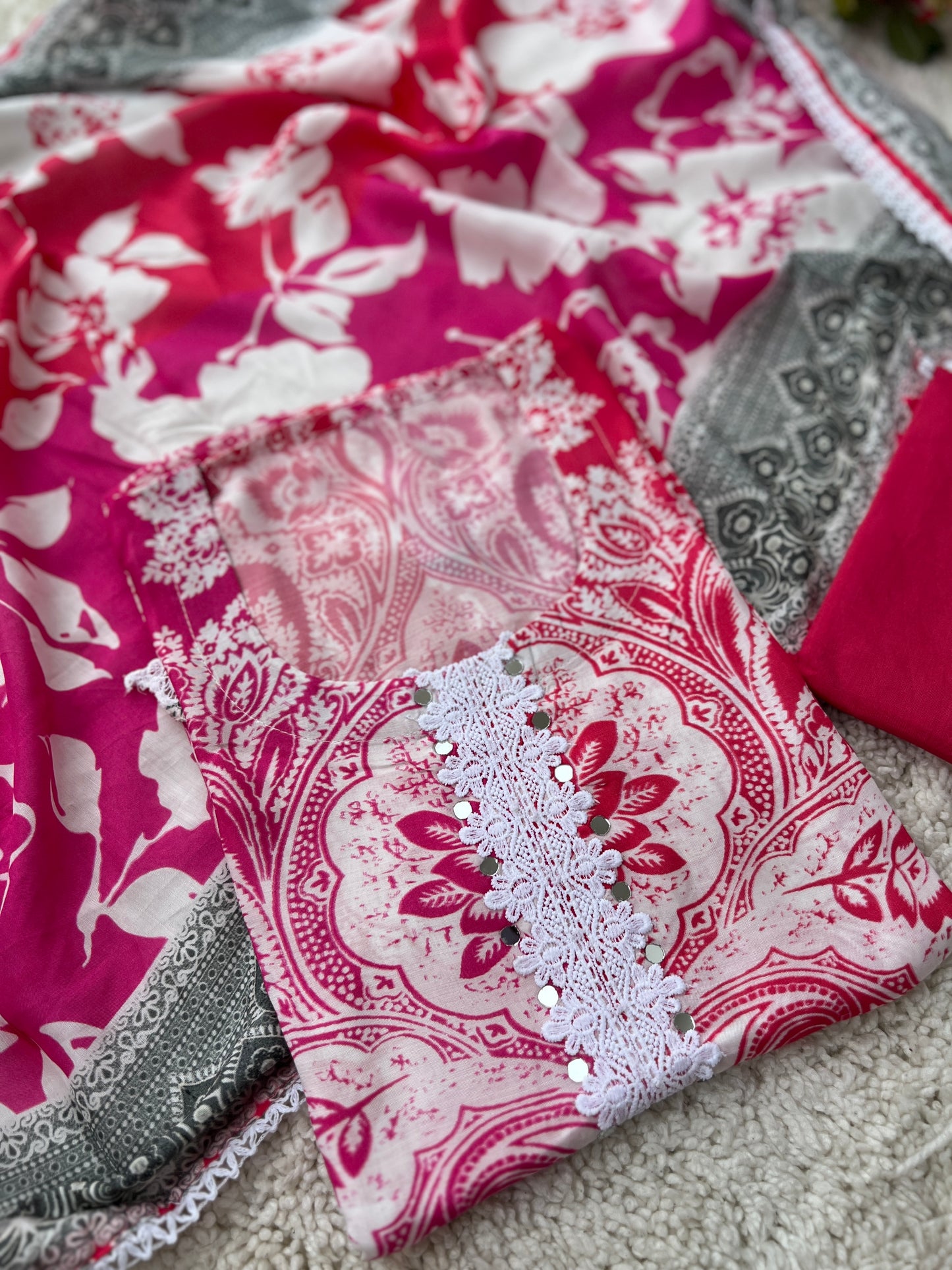 Fuchsia Pink & White Floral Print Mal Maslin Suit with Contrasting Grey Dupatta