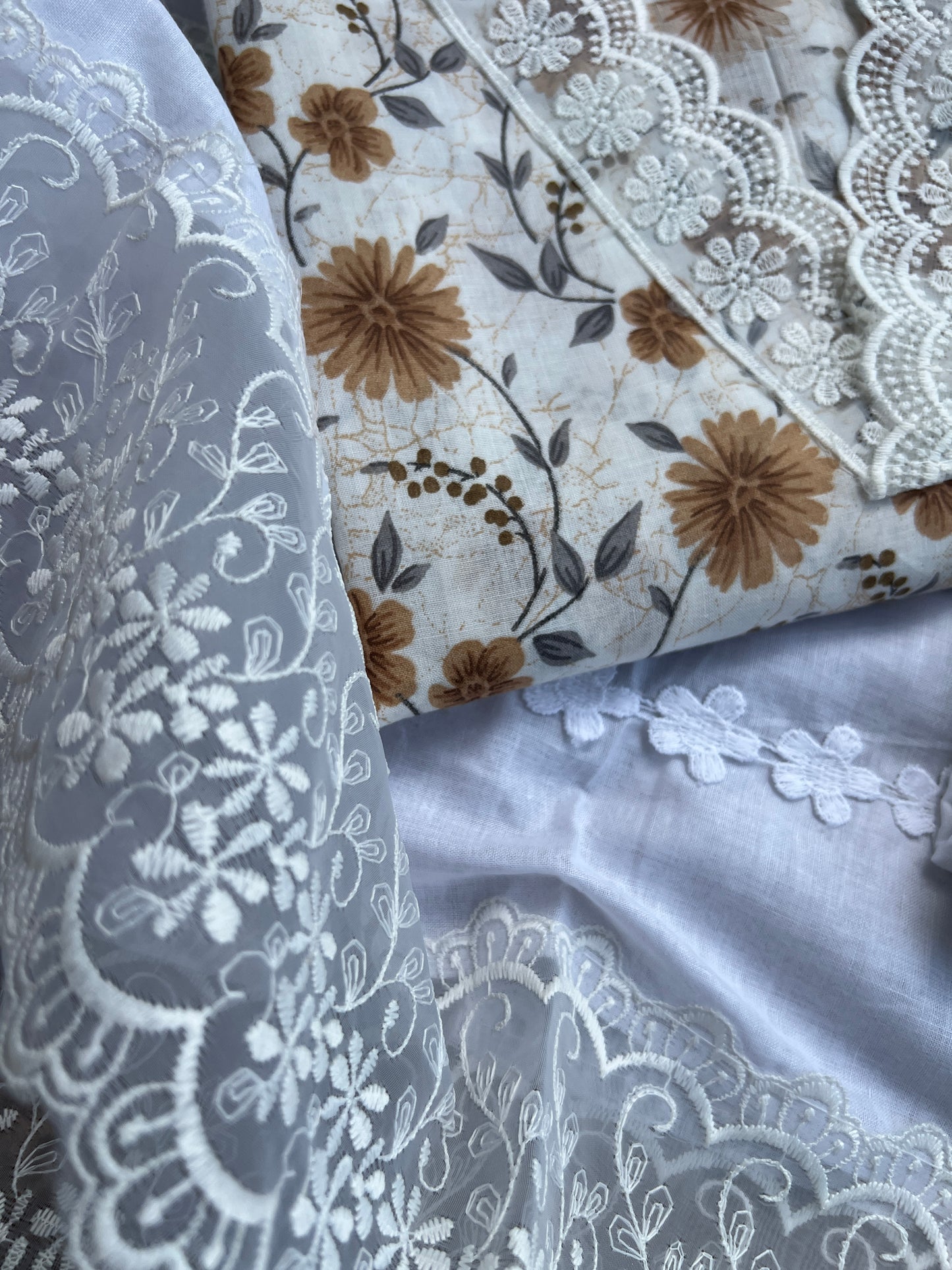 Floral Prints suits with Dedicated Lace