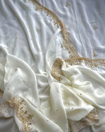 Pearl Glow – White Chinnon with Kalkatta Handwork